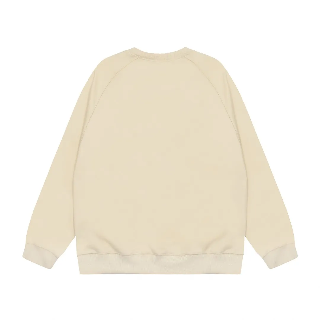 VIVI07# "Exclusive hot style" vivienne west wood West Queen Vivienne Saturn classic small label round neck sweatshirt, the top hot style in 2024, no need to say more, just open the details directly YB mold opening, correct overlock neckline details ⚠️The authentic product is the overlock threaded collar, there is no collar strip. Our family only makes the right version, and we are careful to ensure that the first release of the Queen Mother on the whole network is accurate. The full series of correct accessories, every detail is completely restored Straight up to full Size: XS-L